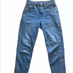 american eagle mom jeans!